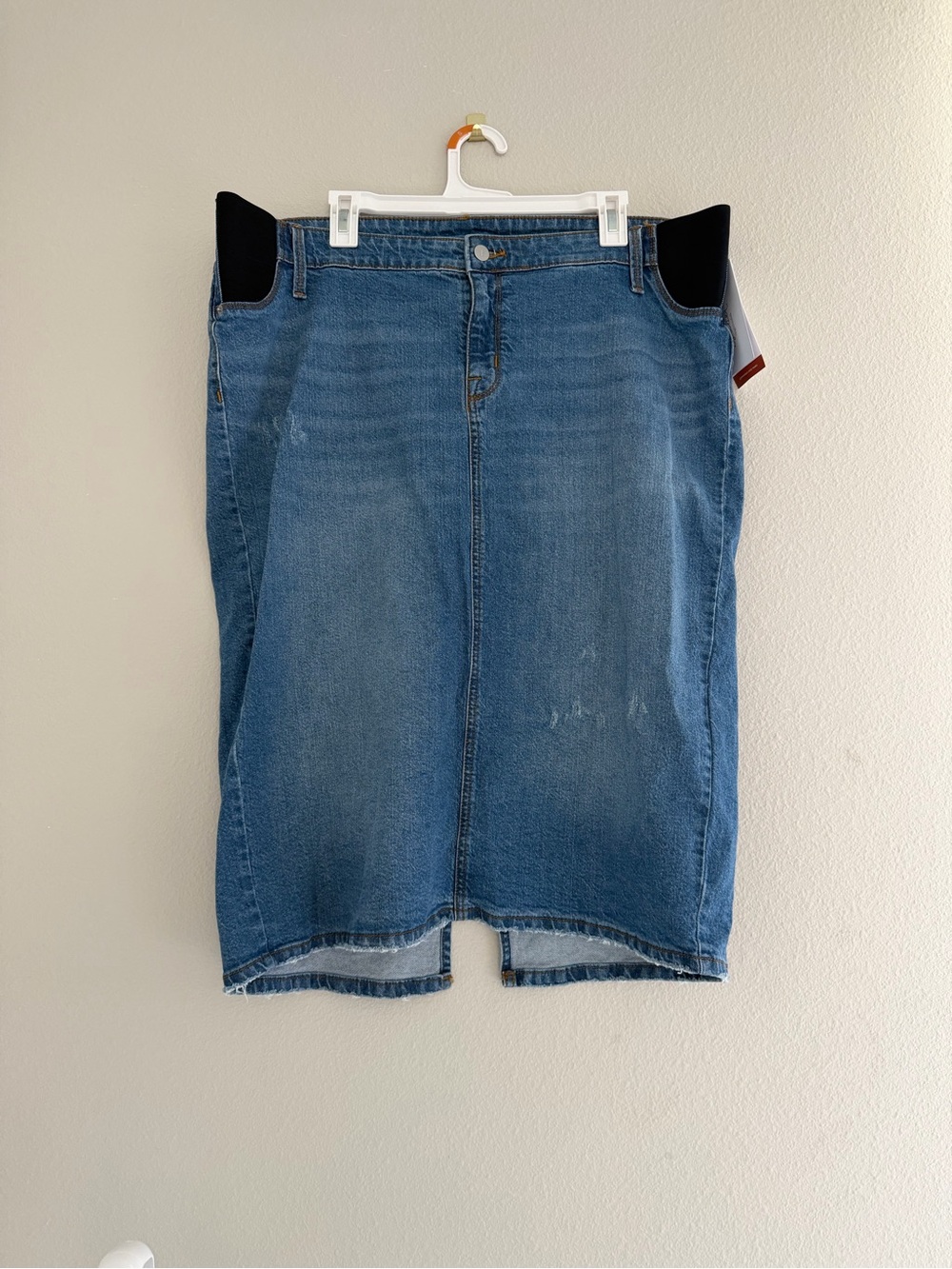 NWT Isabel Maternity by Ingrid & Isabel denim midi skirt size 16